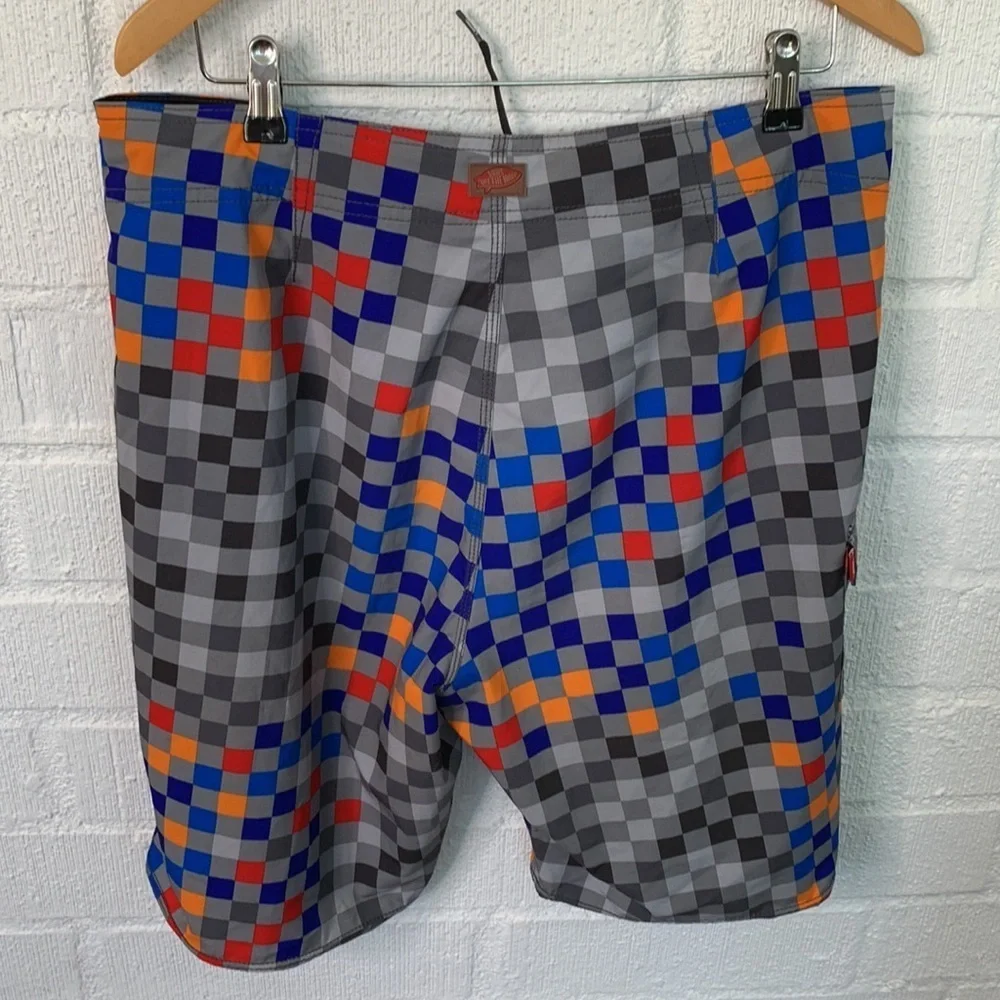 Van Off The Wall Checkered Colorful Surf Board Short size 34